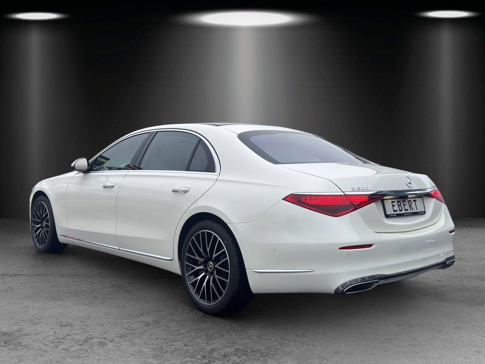 Fahrzeugabbildung Mercedes-Benz S500 4M L FirstClass 4xMassage FondTV Pano Chauf