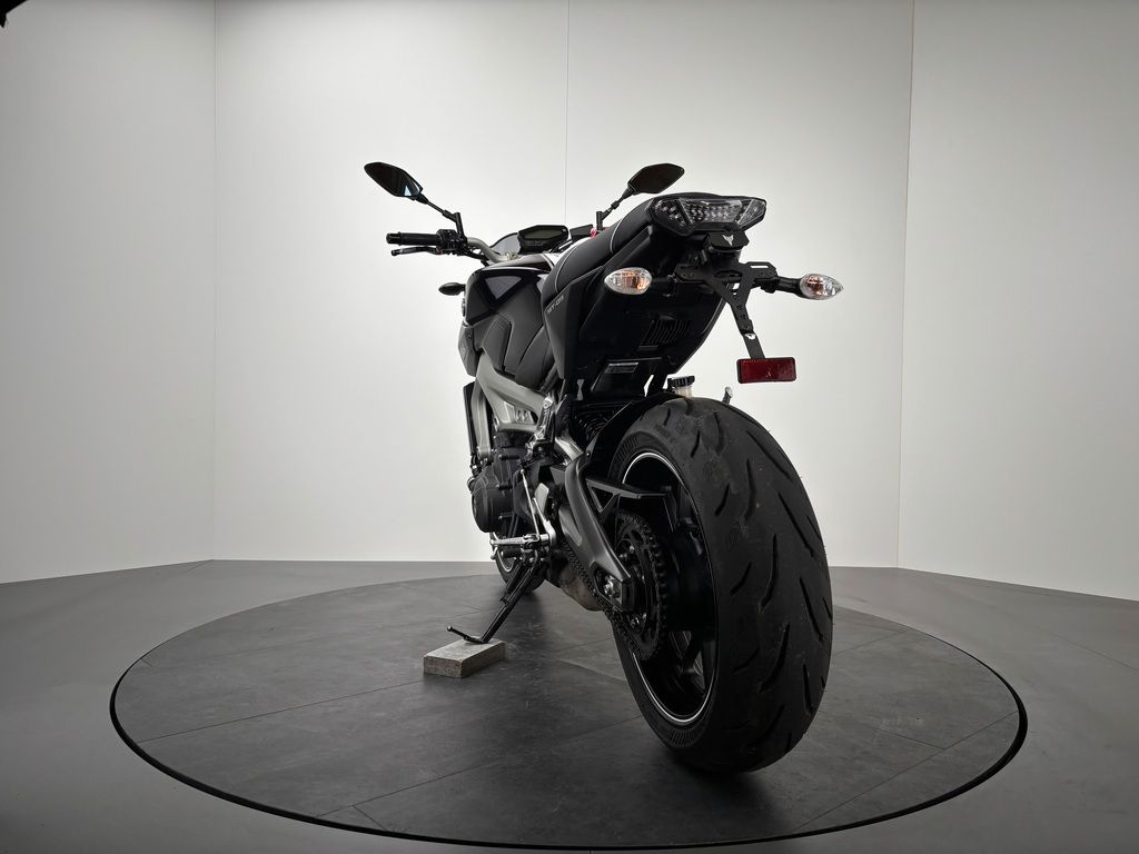 Fahrzeugabbildung Yamaha MT-09 *TOP-ZUSTAND *2. HAND *SERVICE NEU