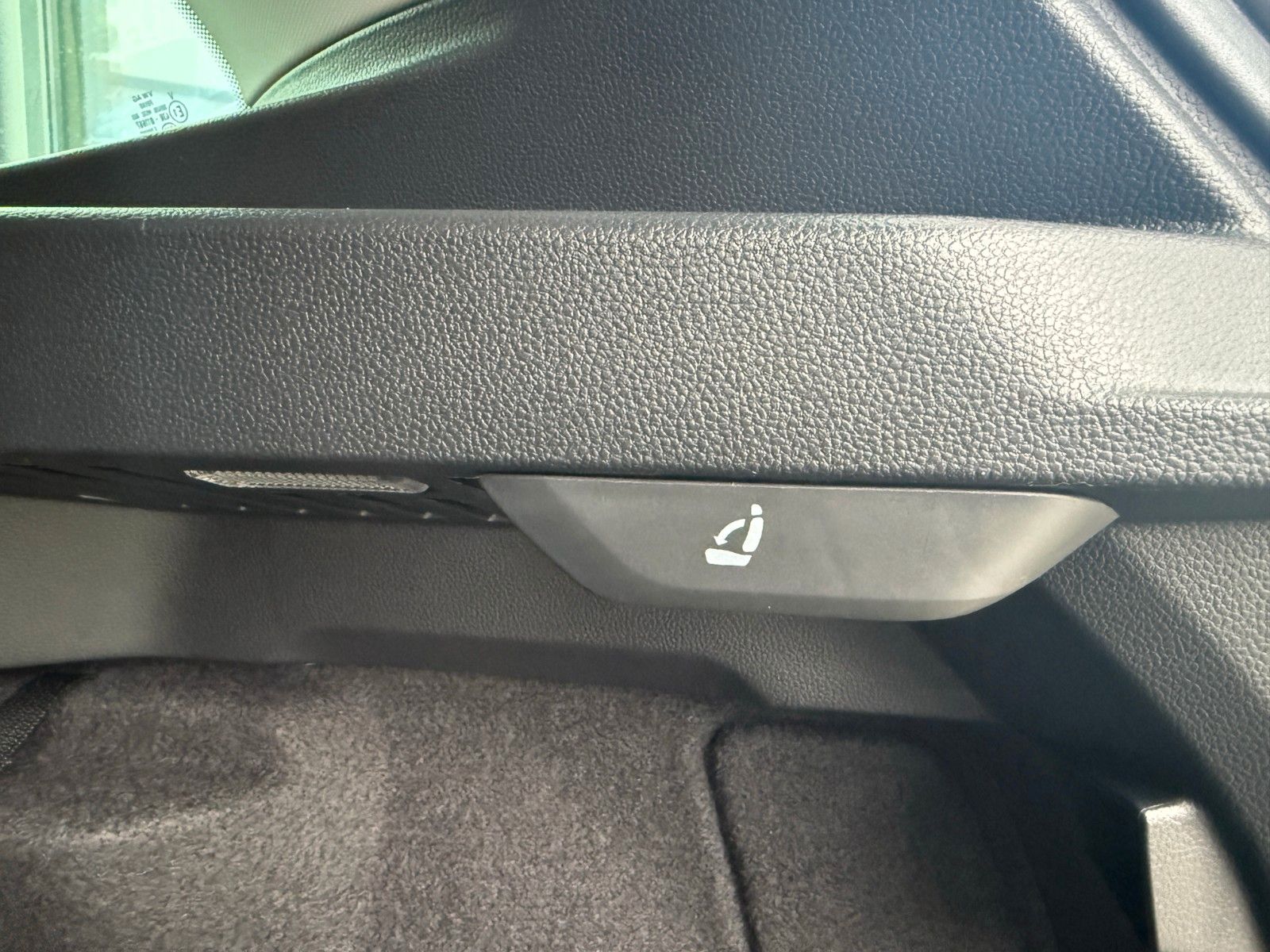 Fahrzeugabbildung SKODA Karoq Balance 1,5 TSI 110 kW 7-Gang-DSG