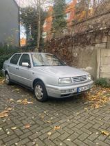 Volkswagen Vento 1.8 GLX - Volkswagen Vento