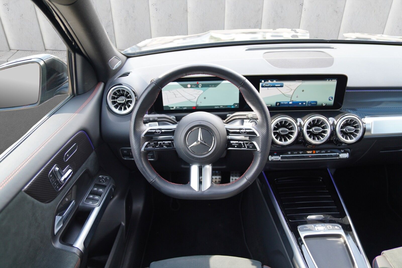Mercedes-Benz GLB 250 4Matic AMG Line Memory Winter 360° Kamer foto 16