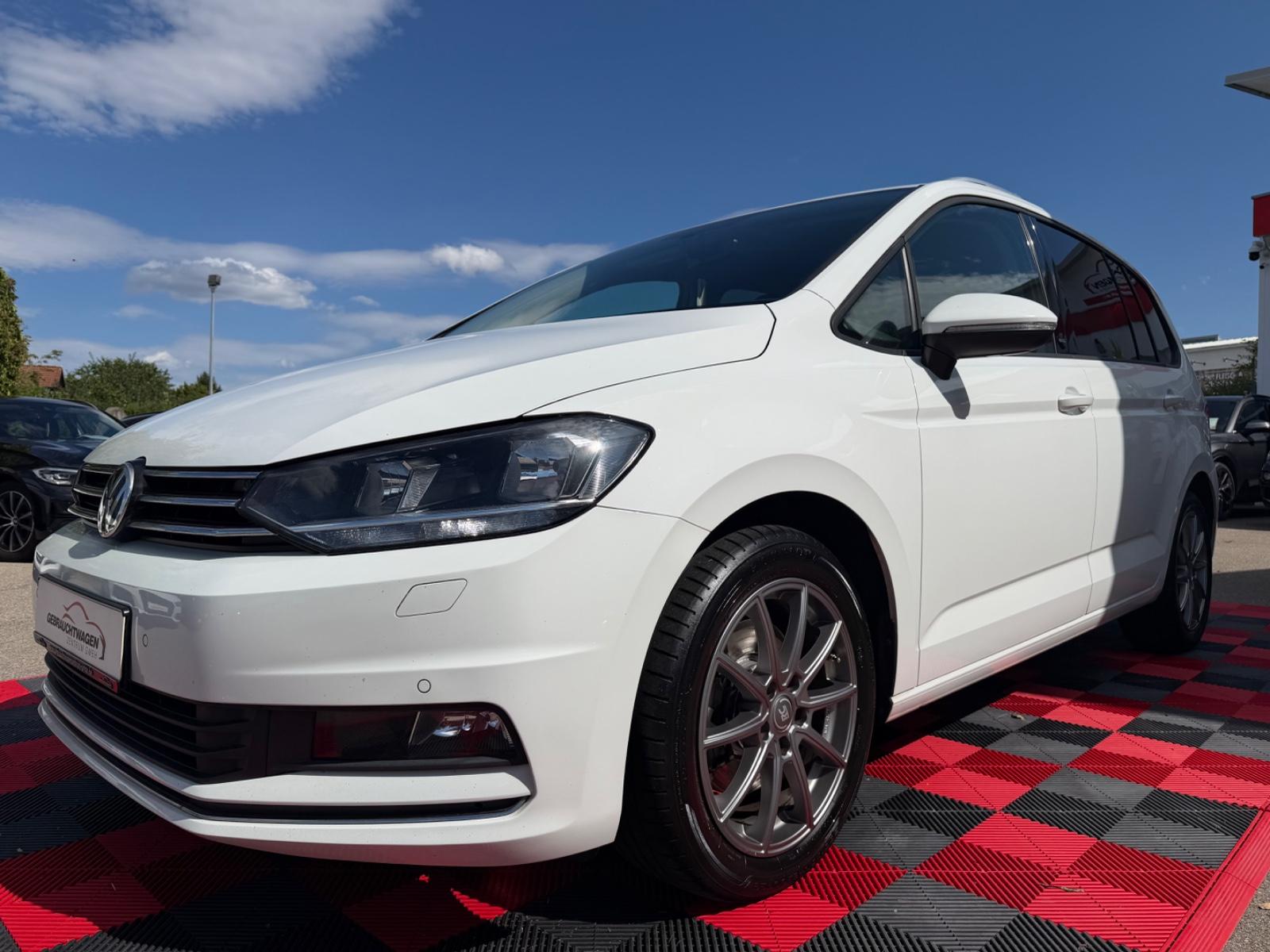 Volkswagen Touran 2.0 TDI*DSG*7-Sitz* Sound*Aut.*ACC*