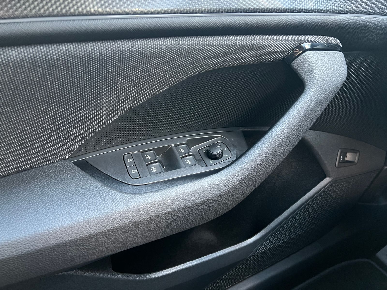 Fahrzeugabbildung SKODA Kodiaq Selection 2.0 TDI DSG *LED,AHK,Navi,Winte