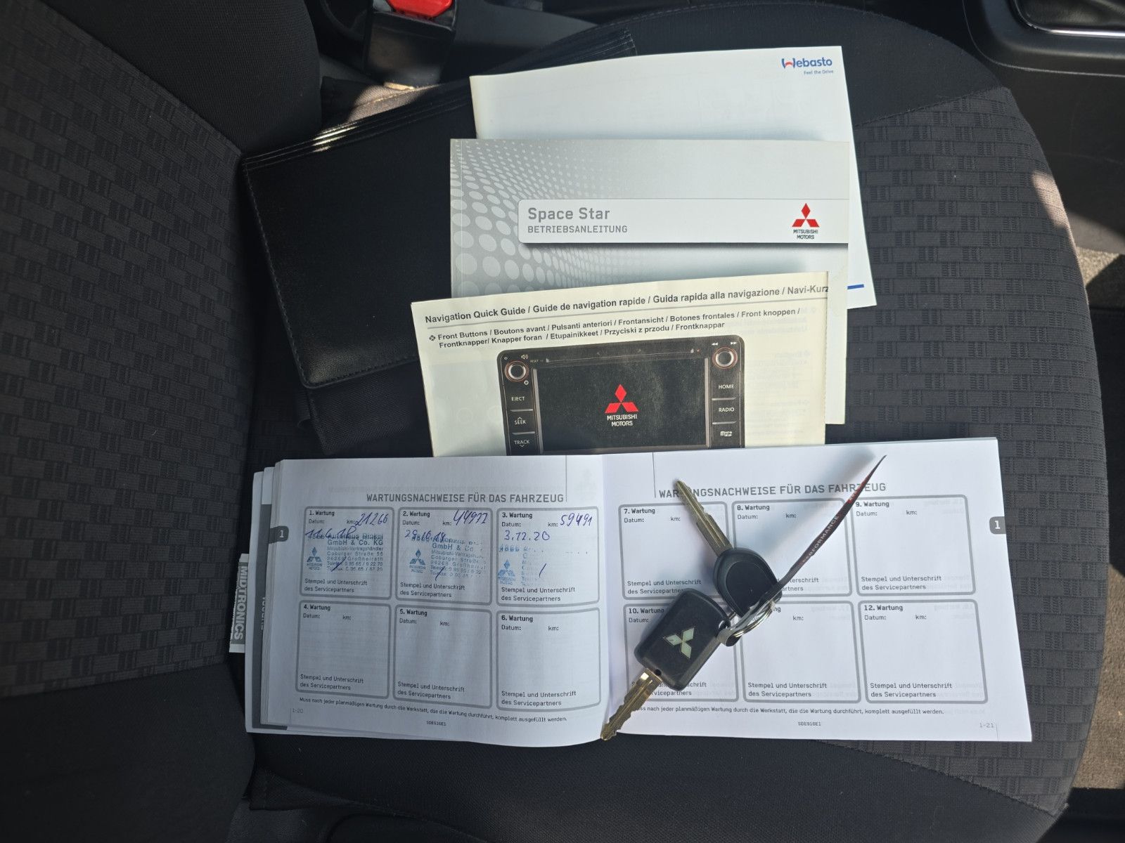 Fahrzeugabbildung Mitsubishi Space Star Diamant Edition+AUS 1.HAND FALTDACH