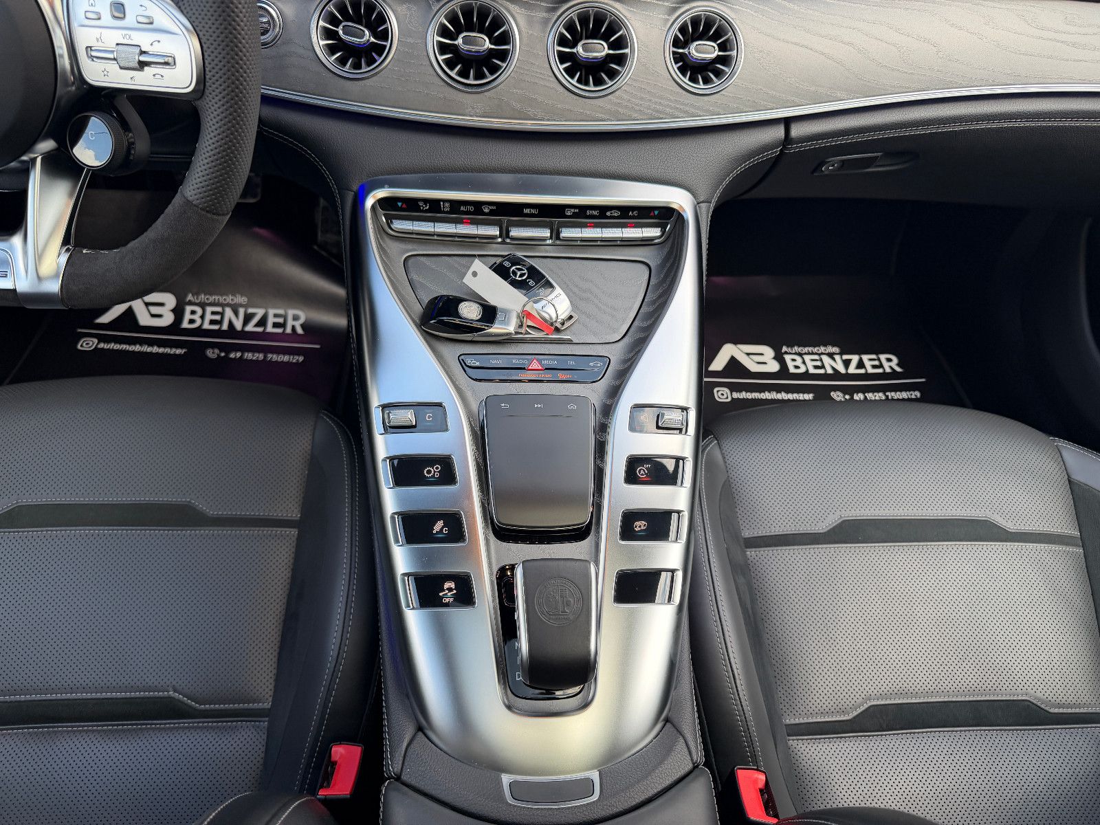 Fahrzeugabbildung Mercedes-Benz AMG GT 4 /43 4Matic+/AERO/V-8STYLING/360KAM/