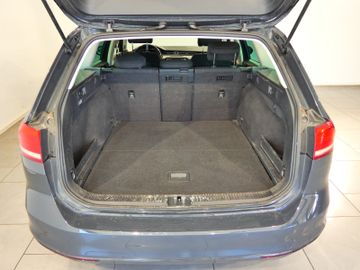 Volkswagen Passat - 9