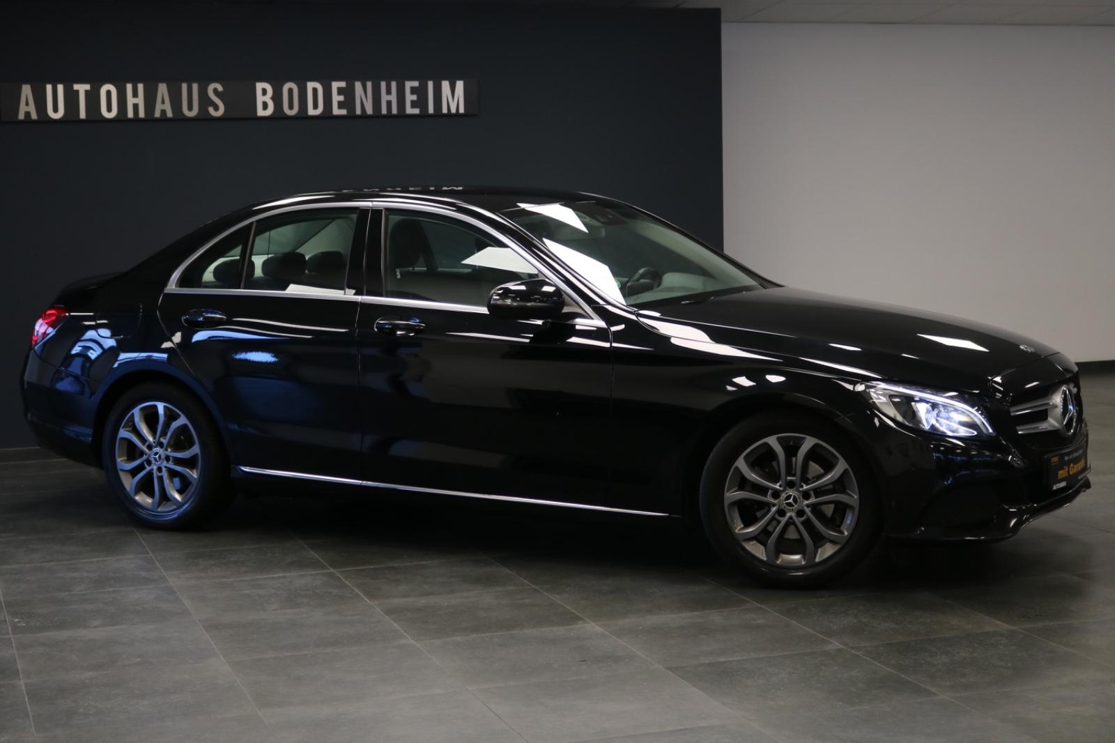 Mercedes-Benz C 180 CGI Lim./PDC/LEDER/NAVI