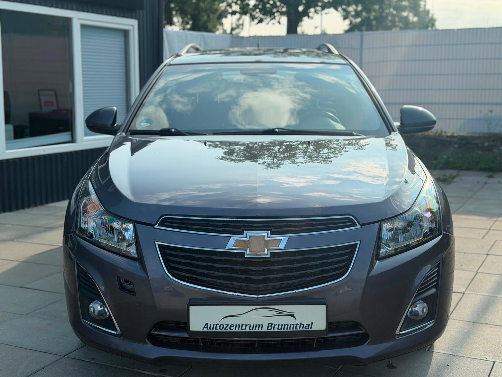 Chevrolet Cruze 2013 — rear view