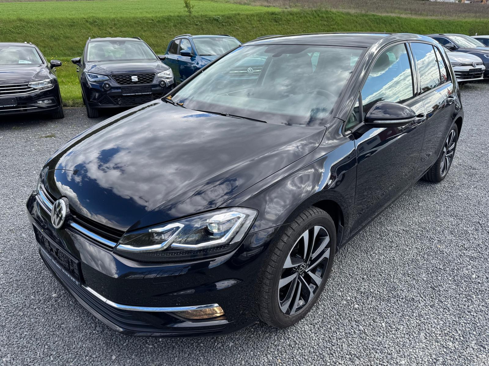 Volkswagen Golf VII 2.0 TDI *HIGHLINE*PDCHI+VO*SHZ*SRA*NAVI