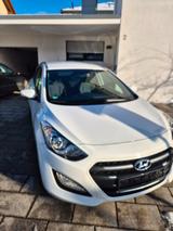 Hyundai i30 blue 1.6 CRDi PASSION PLUS PASSION PLUS - Hyundai i30 Passion mit Diesel-Antrieb