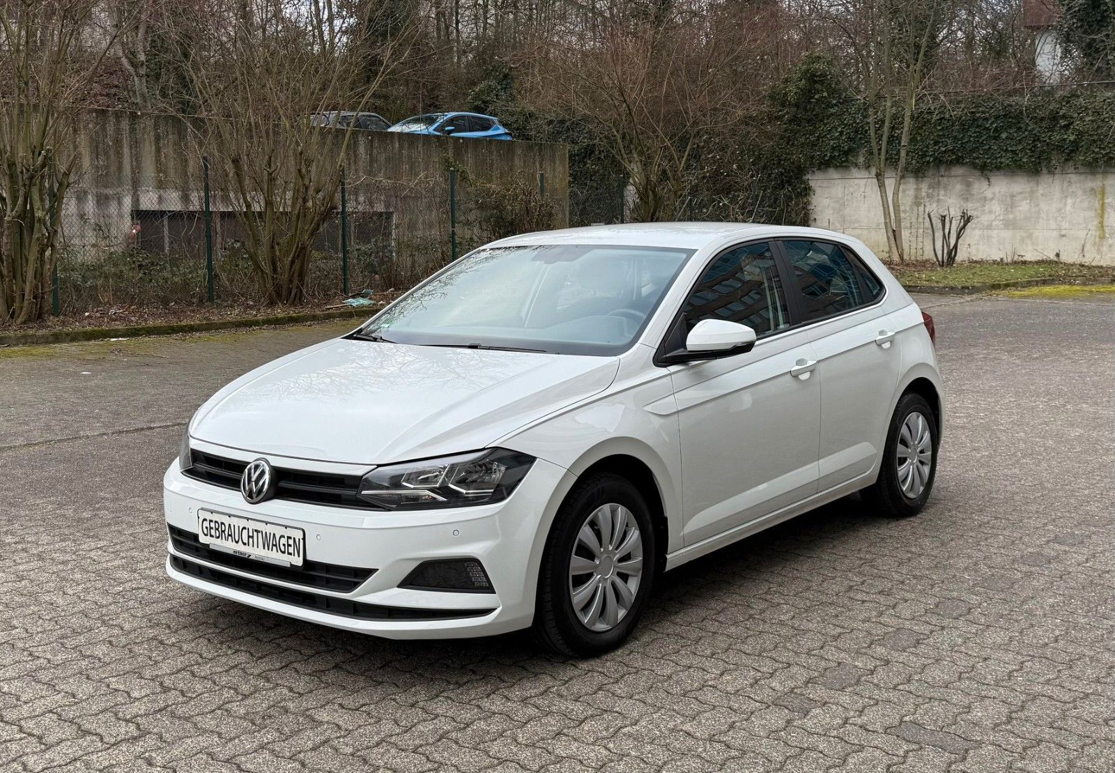 Volkswagen Volkswagen Polo VI 1.0 Trendline *Navi* SitzH* PDC