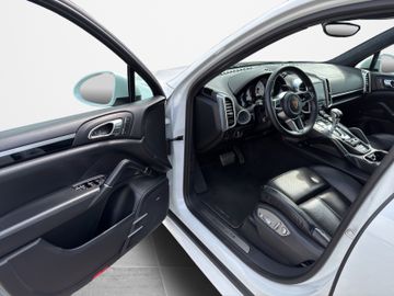 Porsche Cayenne - 9