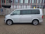 Volkswagen T6 Multivan, Highline KR - silberne Volkswagen T6 Multivan