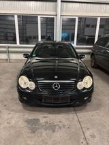 Mercedes-Benz Mercedes  C230 Kompressor 200PS  Gepflegt - Mercedes-Benz C 230 in Berlin