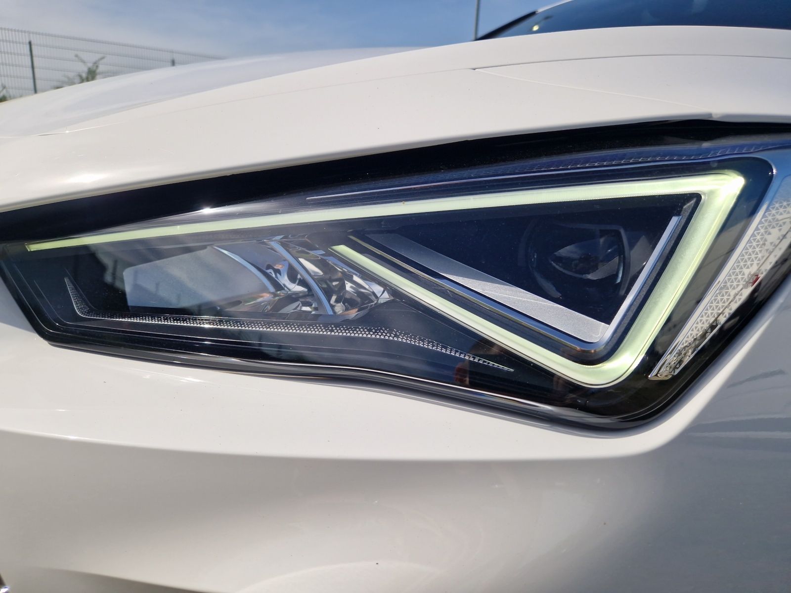 Fahrzeugabbildung CUPRA Cupra Formentor Basis LED 18" LED ACC SHZ PDC Na