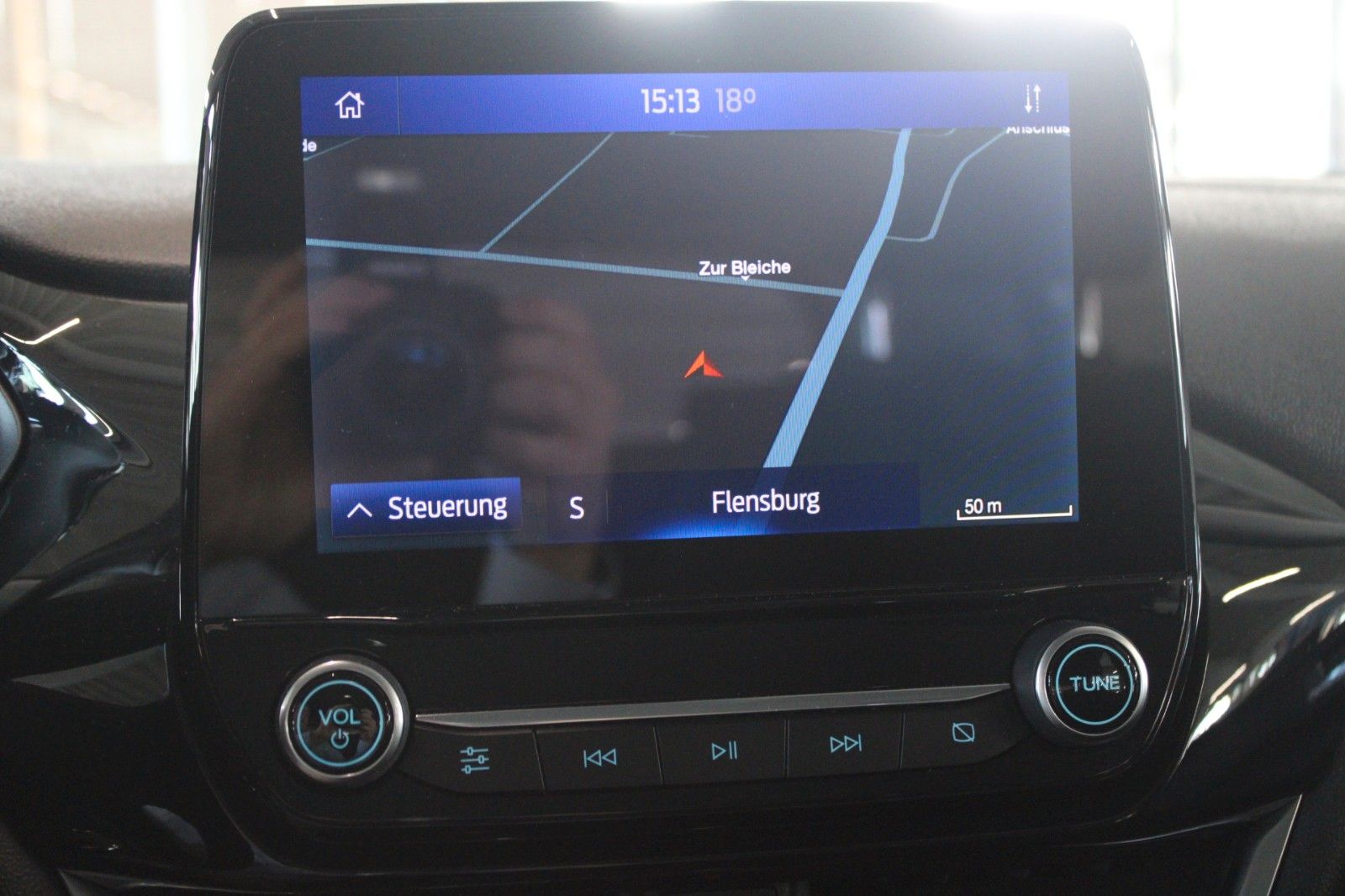 Fahrzeugabbildung Ford Fiesta 1,5 TDCi Cool & Connect 5-trg NAVI LED