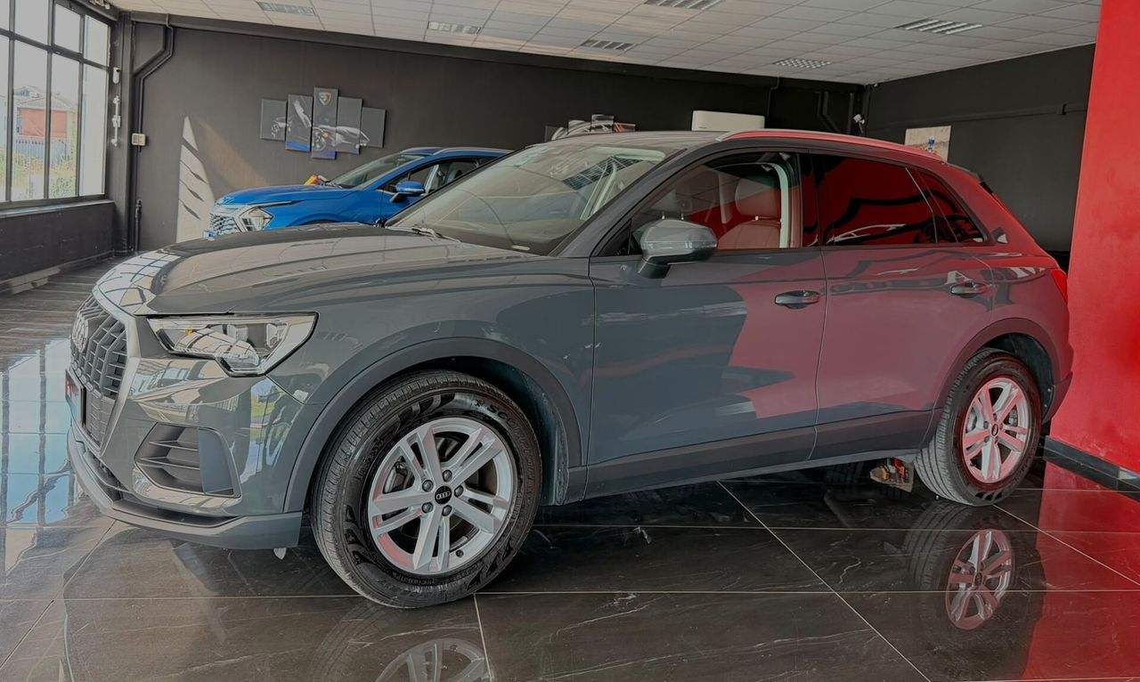 Audi Q3 35 TDI S tronic Business Advanced