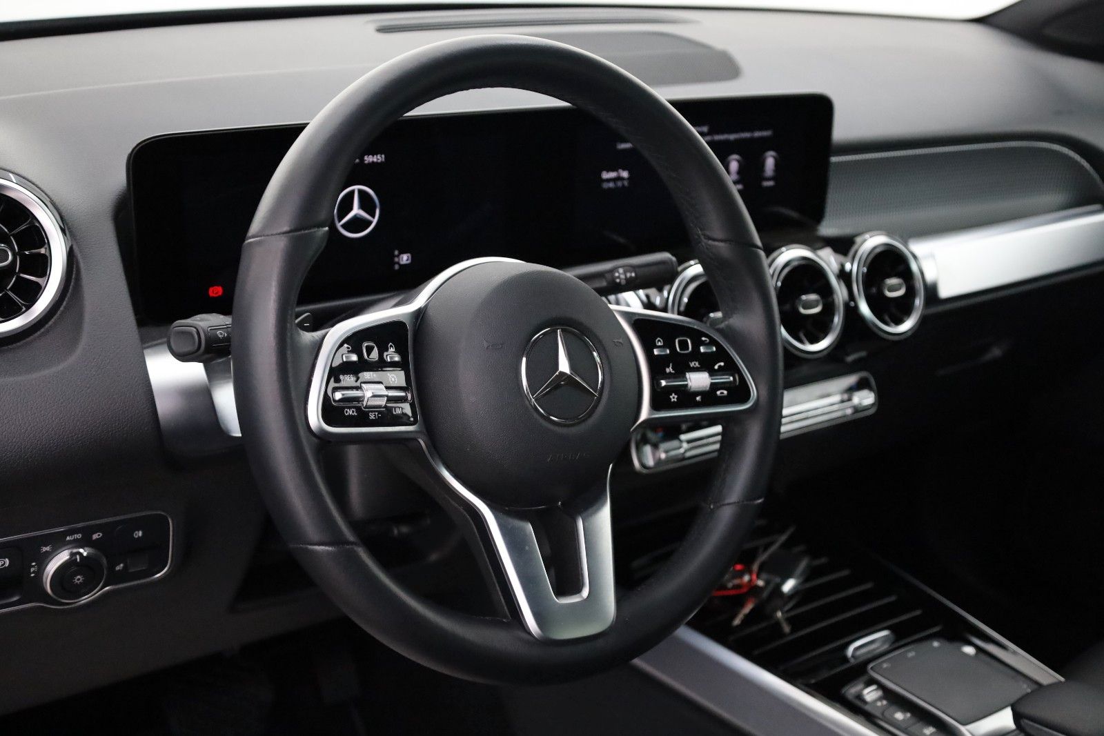 Fahrzeugabbildung Mercedes-Benz GLB 200 Progressive,Leder,Navi,LED,Kamera,AHK