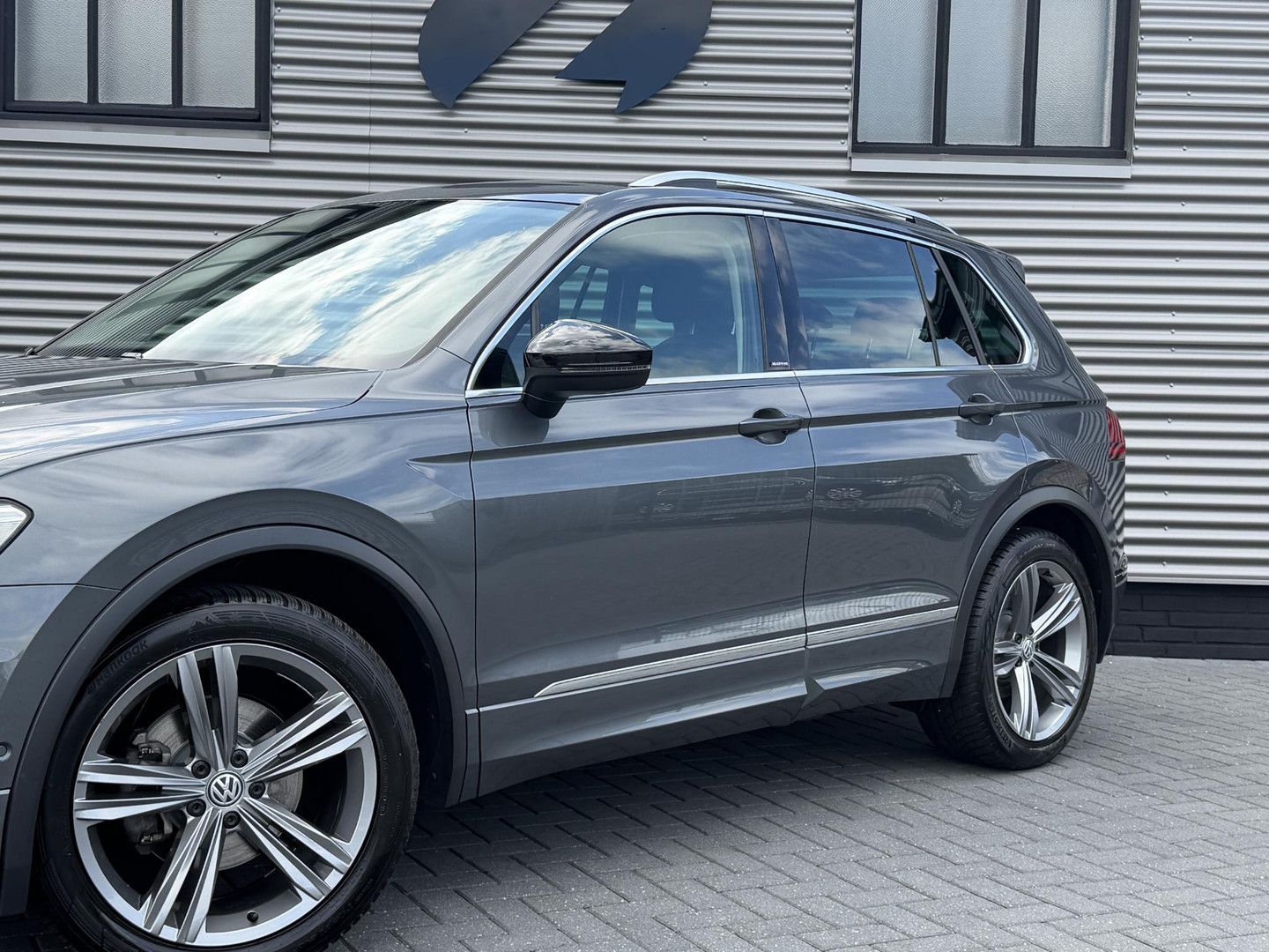 Volkswagen Tiguan 1.5 TSI ACT Highline Business R imagem 3