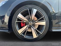 VW Golf VIII 2.0 TDI GTD Black Pan Ahk Nav Side 18' VW Golf VIII 2.0 TDI GTD Black Pan Ahk Nav Side 18'