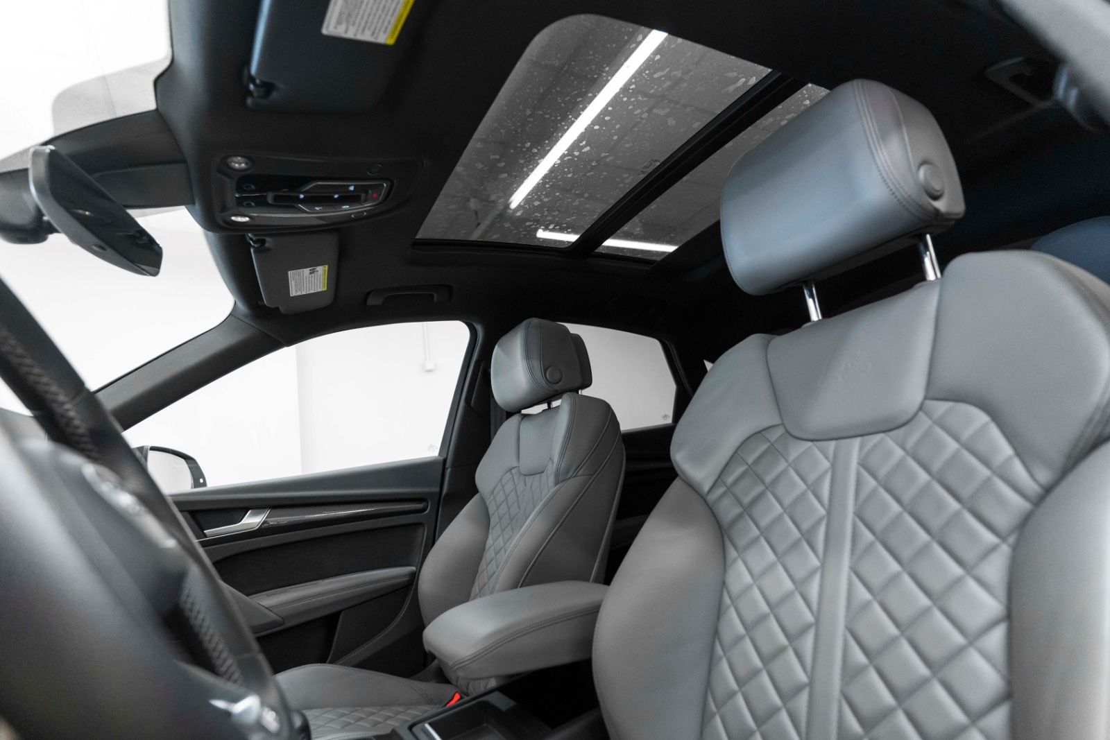 Fahrzeugabbildung Audi SQ5 Sportback 3.0L TFSI ACC 360° LED PANO MEMORY