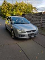 Ford Focus 2,0 Titanium Tüv neu gepfl. Zustand - Ford Focus aus 2005: 2.0