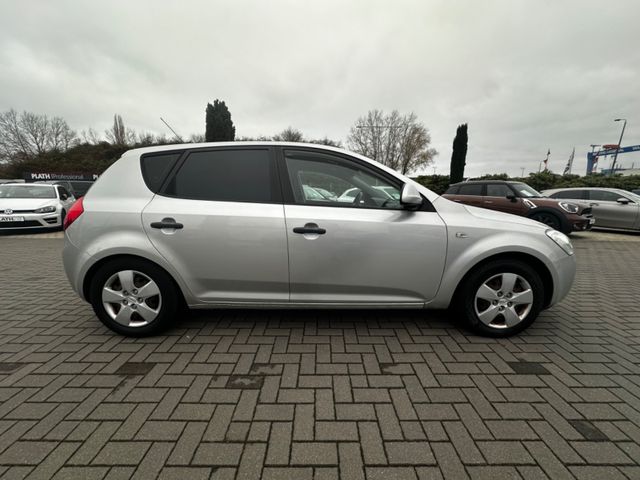 Kia cee’d / Ceed cee'd LX EXPORT