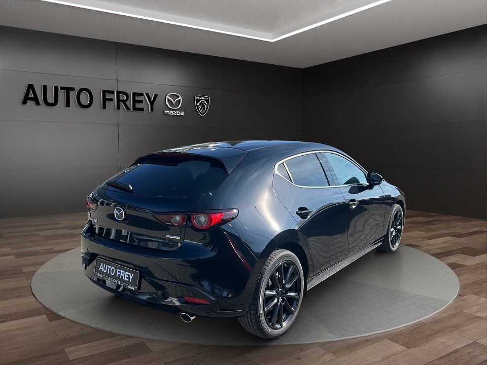 Mazda 3 2.5L e-SKYACTIV G 140ps Homura imagem 2