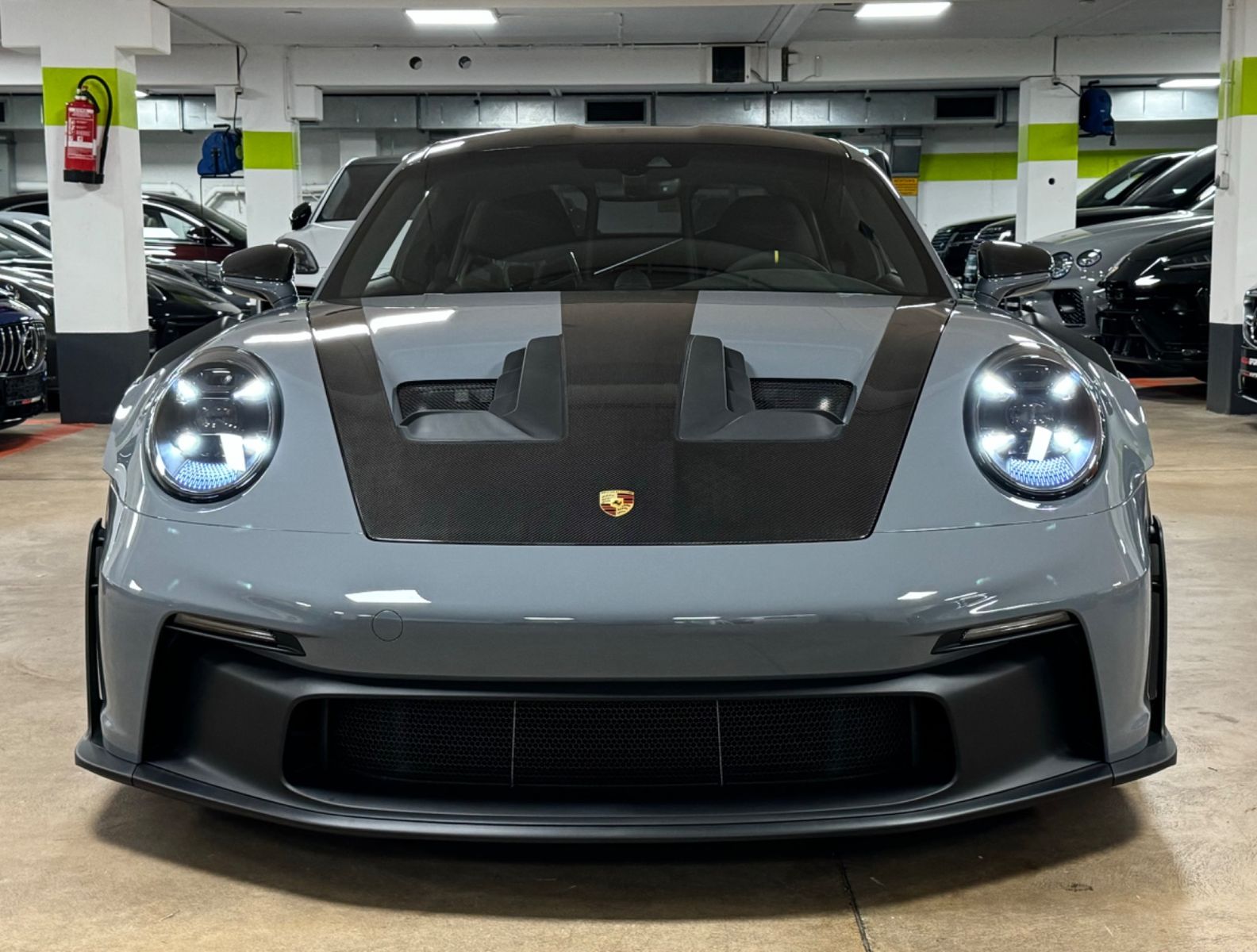 Fahrzeugabbildung Porsche 911 GT3 RS WEISSACH CARBON CERAMIC LIFT 24 FULL