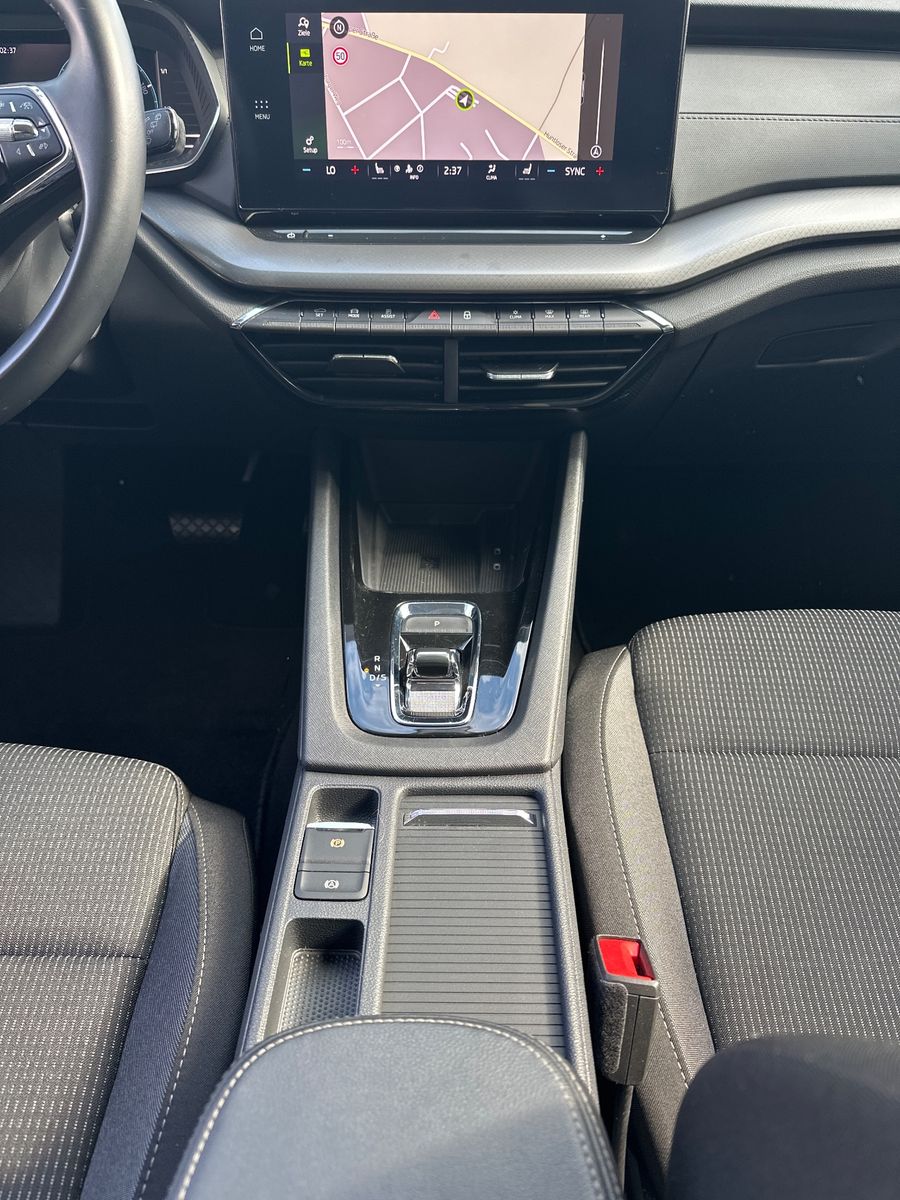 Fahrzeugabbildung SKODA Octavia Combi 2.0 TDI DSG Ambition NAV+LED+ACC