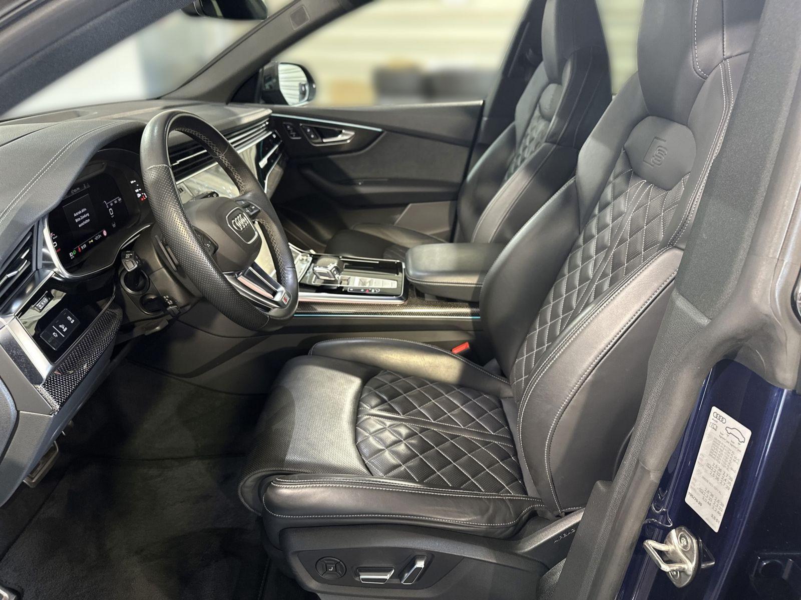 Audi Q8 50 TDI S LINE competition +CARBON+MATRIX+AHK+