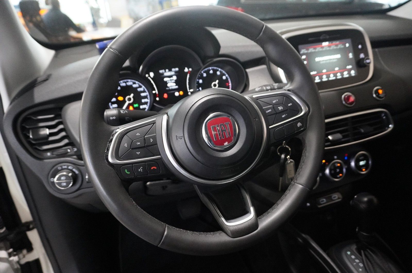 Fahrzeugabbildung Fiat 500X 1.3T CROSS DCT NAVI/LED/PDC/SPORT/TEMP/DAB+