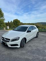 Mercedes-Benz A 45 AMG 4MATIC AMG - Mercedes-Benz A 45 AMG von privat