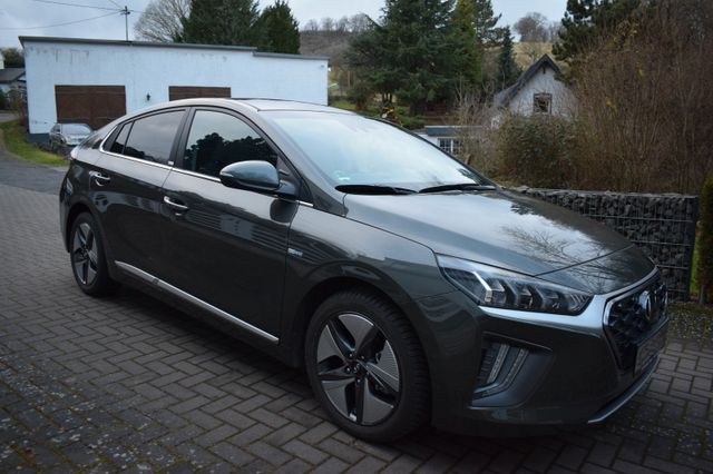 Hyundai IONIQ Ioniq Style Hybrid