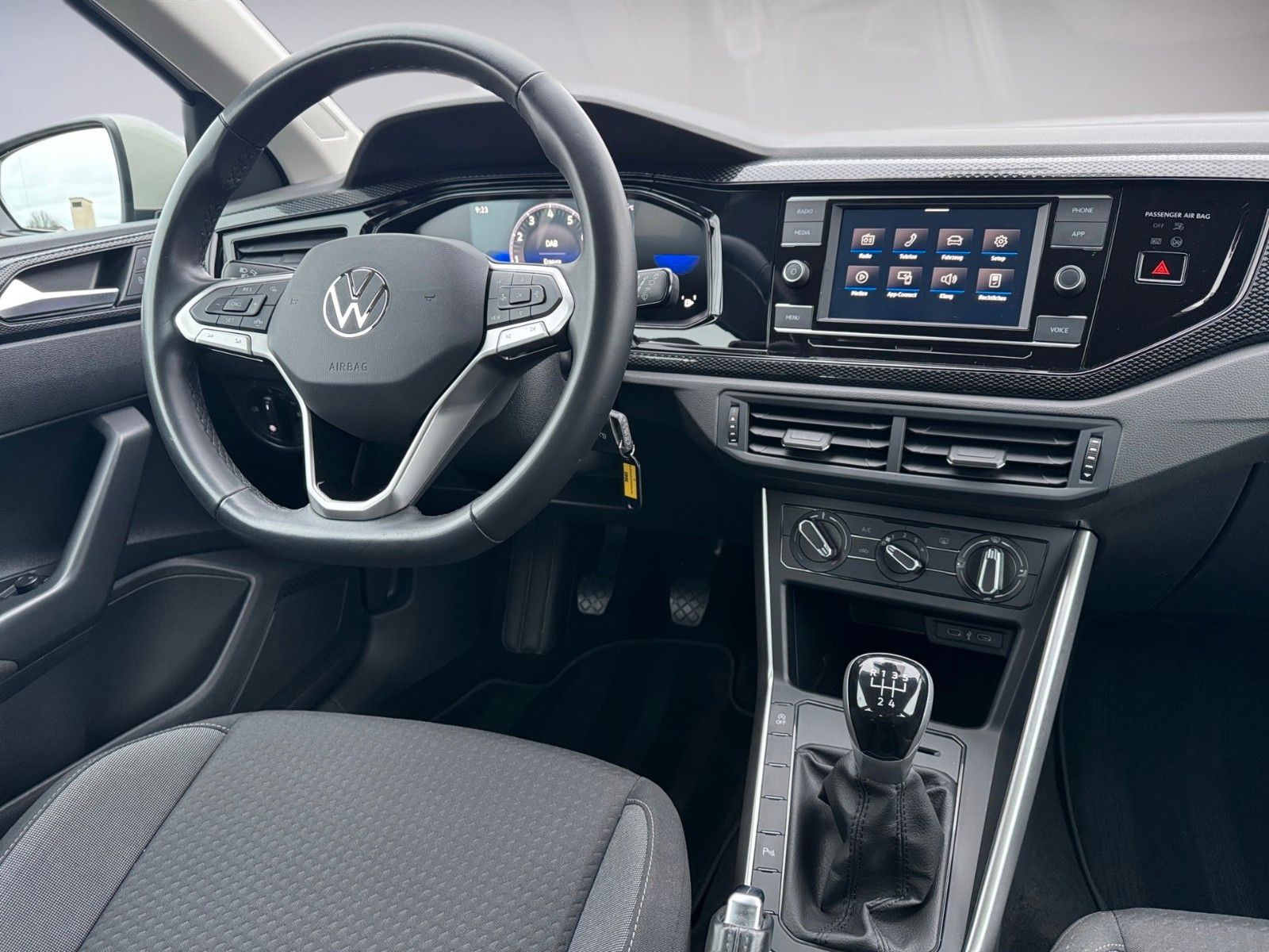 Fahrzeugabbildung Volkswagen Polo Life 1.0 MPI