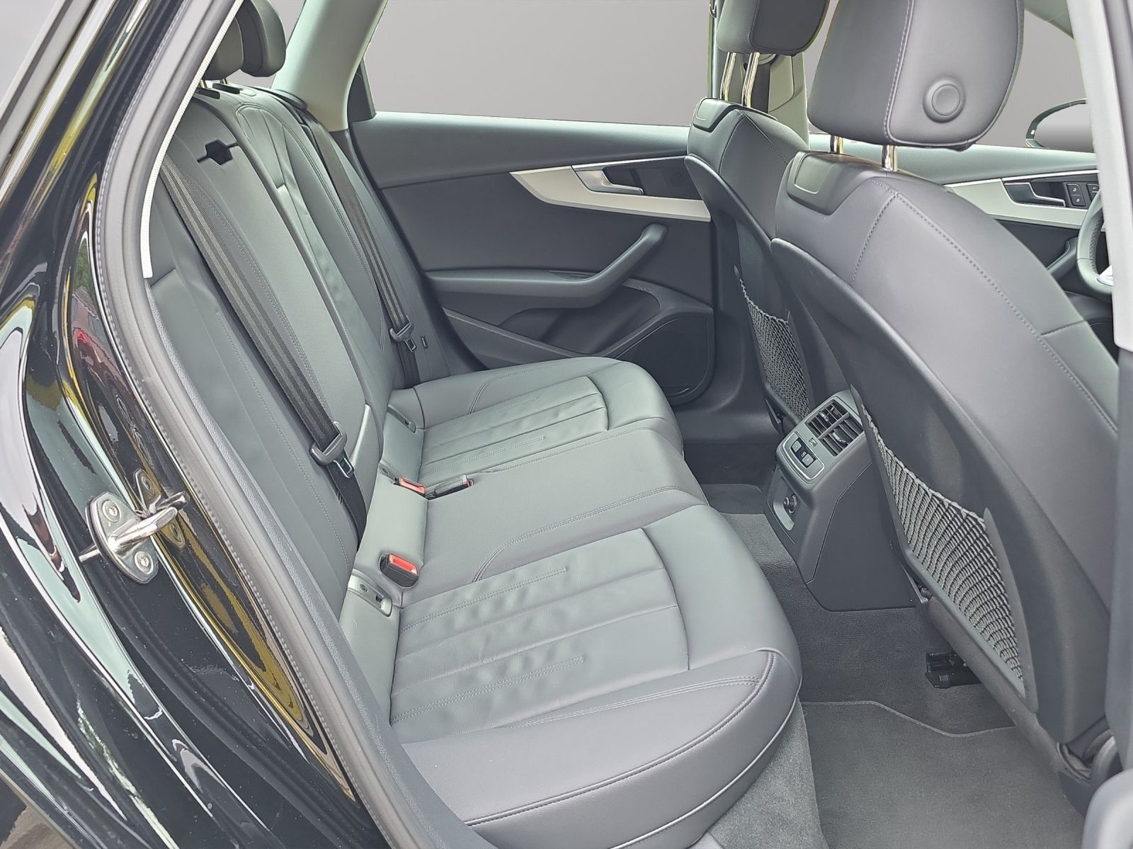 Audi A4 - Bild 15