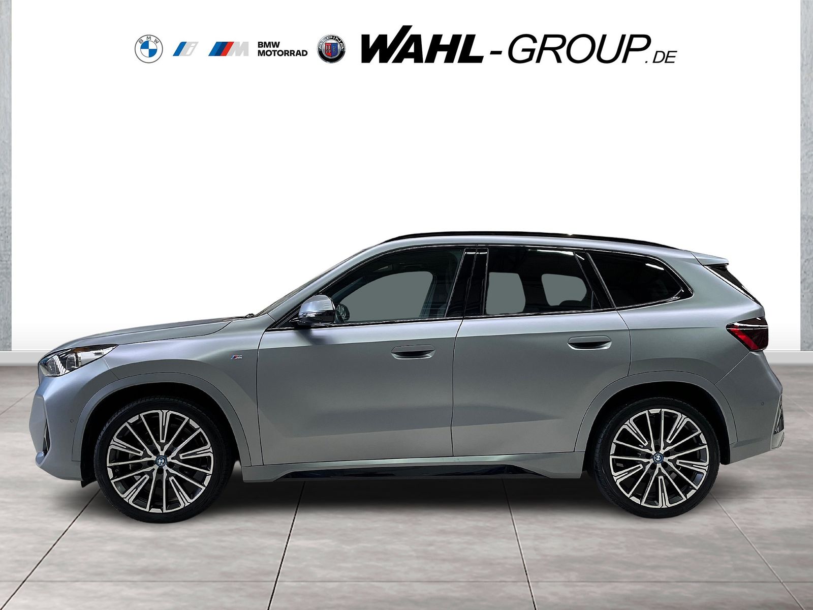BMW iX1 xDrive30 M SPORT INDIVIDUAL PANO H&K HIFI HE imagem 3
