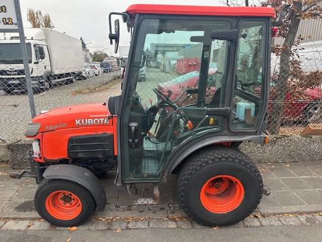 Kubota B 2530 H-C Tracker 4x4