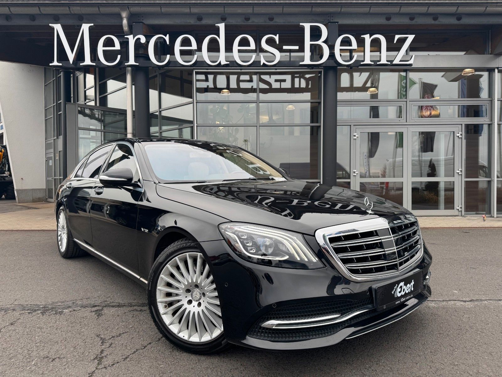 Fahrzeugabbildung Mercedes-Benz S 600 L Chauffeur+Nachtsicht+Pano+HUD+360