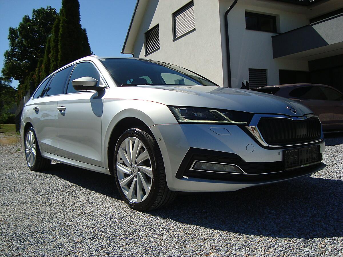 Skoda Octavia Combi 2,0 TDI 4x4 Style DSG Mod 22 !!...