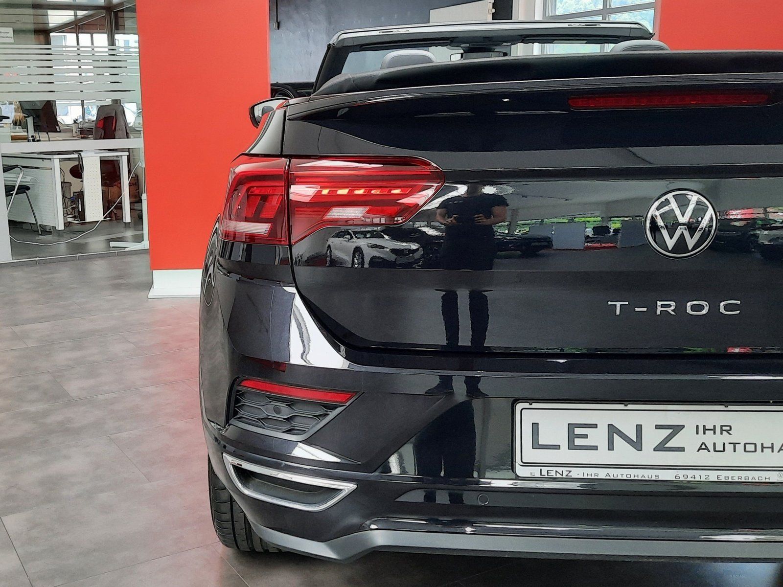 Fahrzeugabbildung Volkswagen T-Roc Cabrio R-Line Black&Style DSG*AHK*Navi*Cam