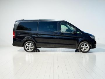 Mercedes V 220 - 6