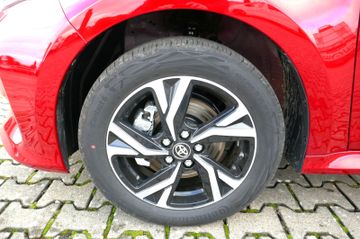 Bild 20 Toyota YARIS HYBRID STYLE EU; WINTERPAKET, RFK, LM