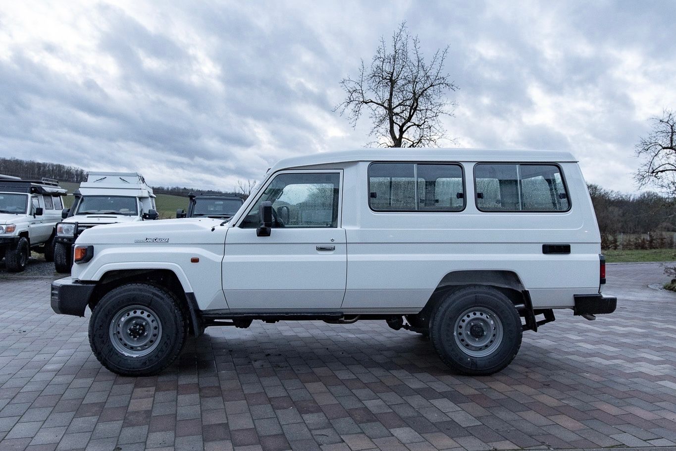 Toyota Land Cruiser GRJ78 LX 2025 Facelift imagem 2