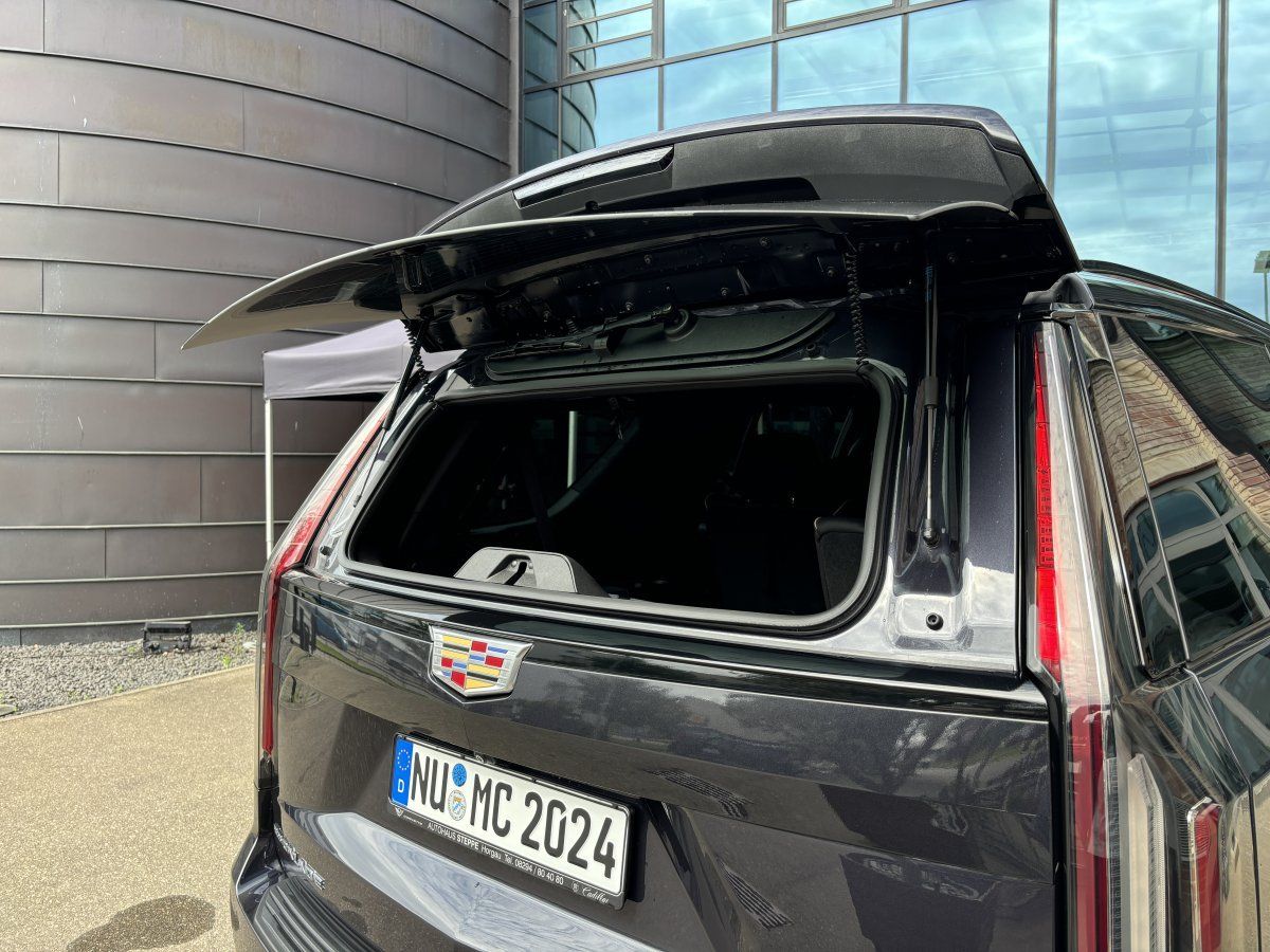 Cadillac Escalade (6.2l V8 Platinum Sport EU-Navi/AHK 3,5t)