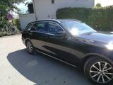 Mercedes-Benz E200 d T Autom Avtg.-Ausst.,AHK,Stand-Hzg. - Mercedes-Benz E 200 mit Diesel-Antrieb: Kombi