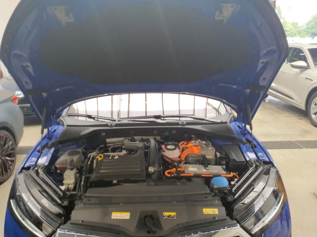 Skoda Octavia iV Limousine Style First Edition 1.4 ele