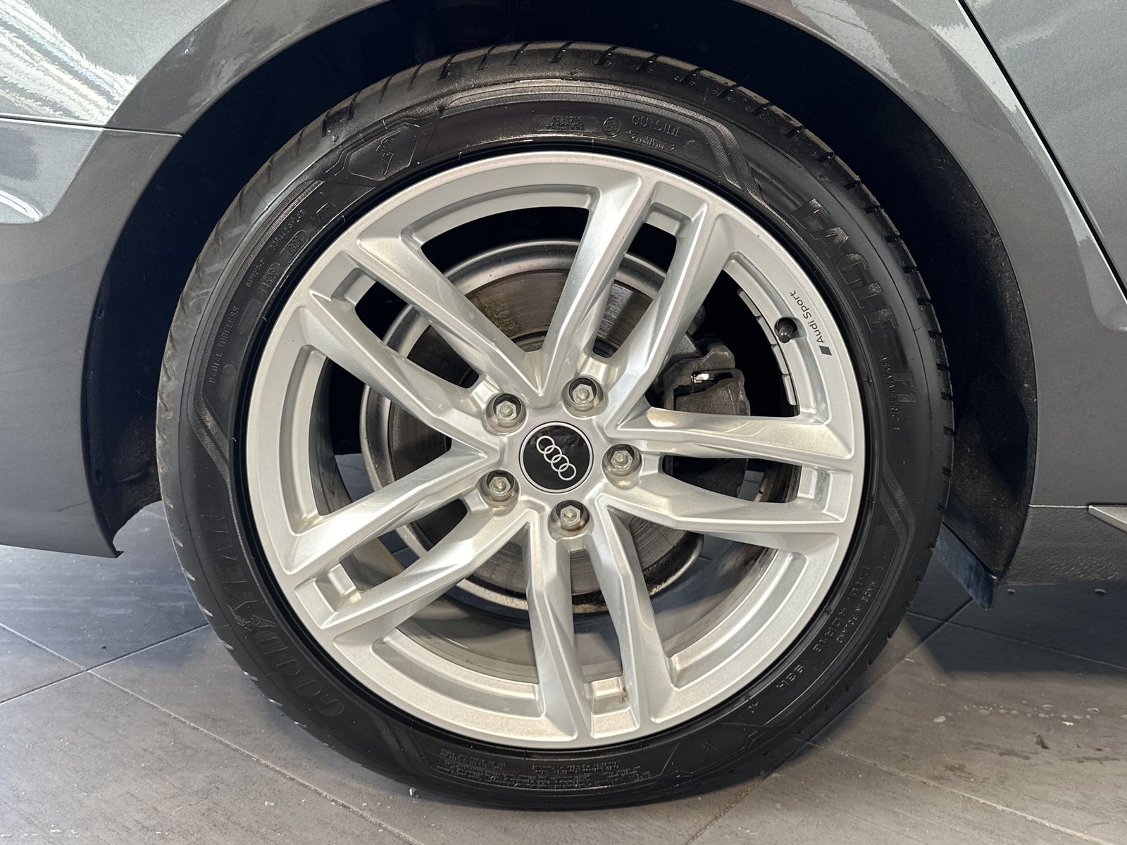 Fahrzeugabbildung Audi A4 Avant 40 TDI S-Line NAV+LED+AHK+PANORAMA+B&O