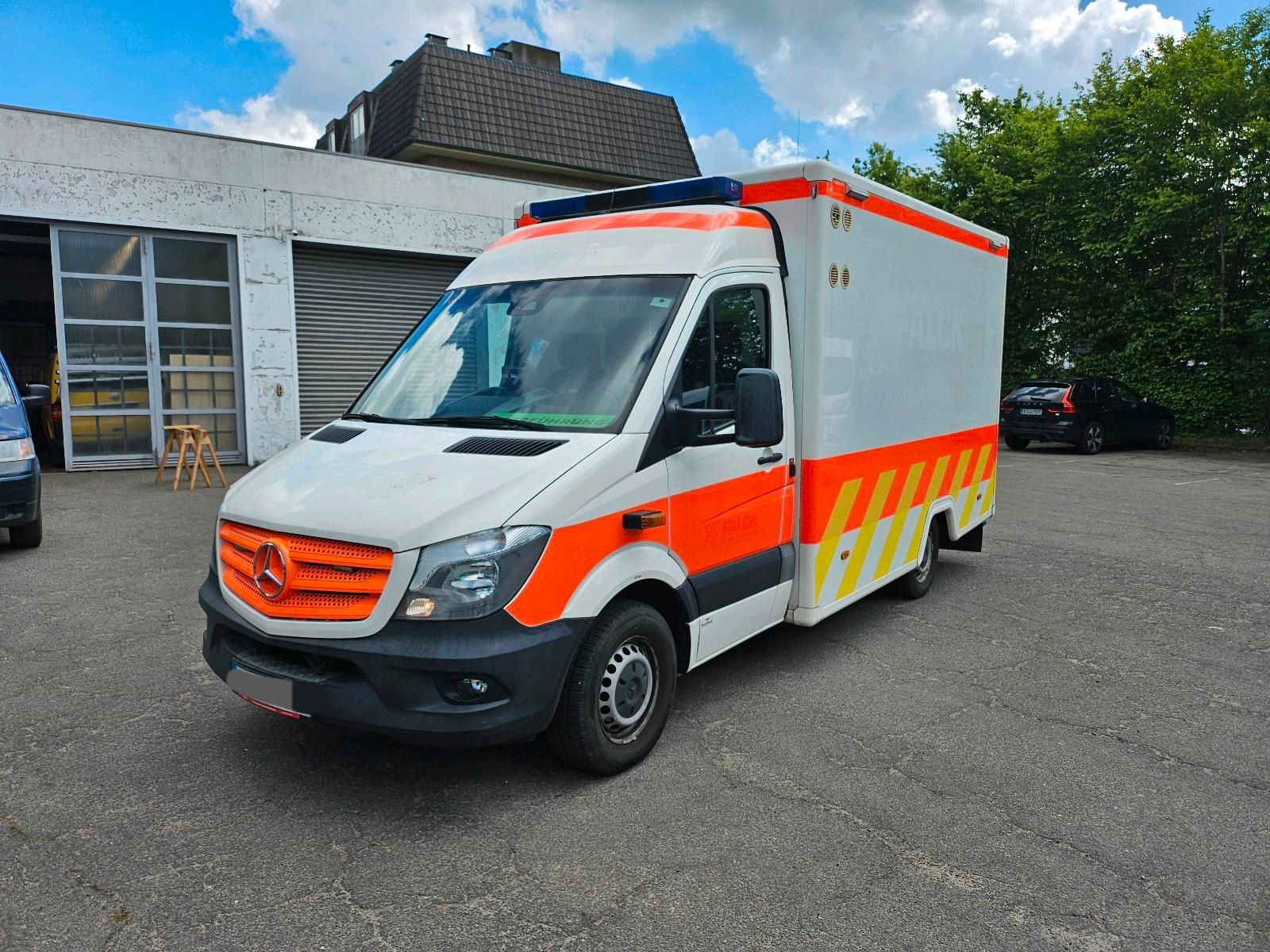MERCEDES-BENZ Mercedes Sprinter Koffer 319 CDI V6 Rettun...