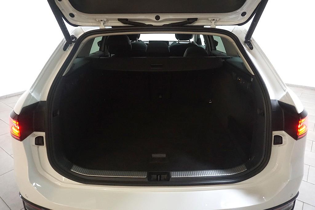 Volkswagen Passat 2.0TDI DSG Elegance Virtual AHK Sthz Pano, миниатюра 15